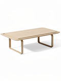 **Technische titel in het Nederlands: Minimalistische houten salontafel met metalen onderstel**